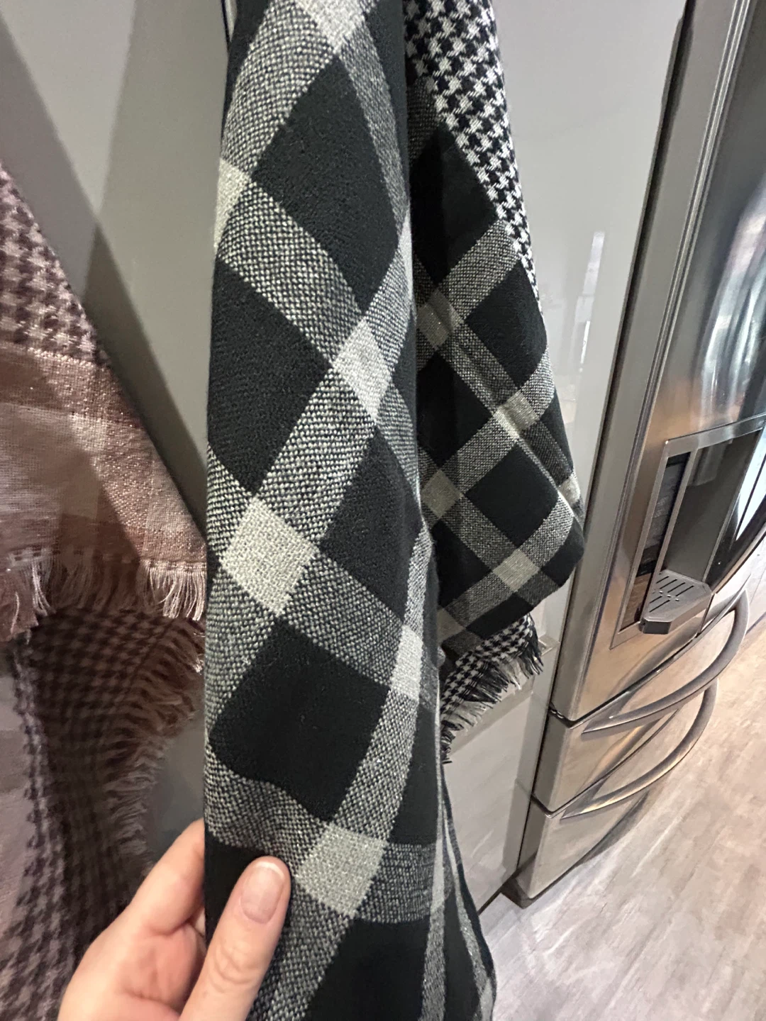 Reversible Plaid Scarves with Fringe - photo 3