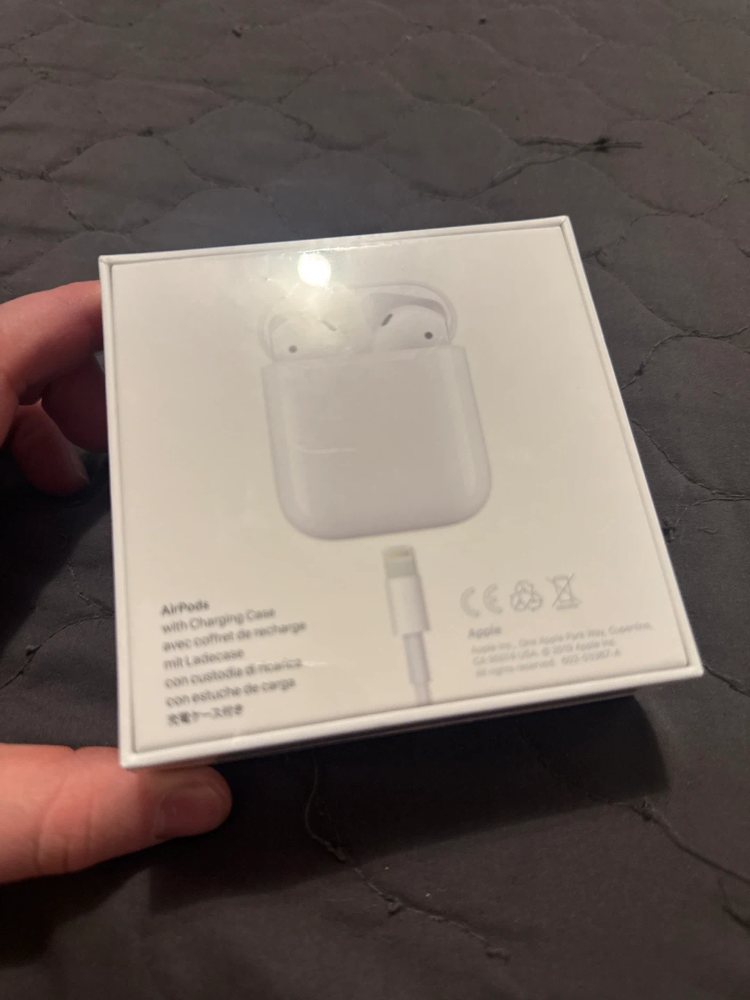 Apple AirPods with Charging Case - photo 2
