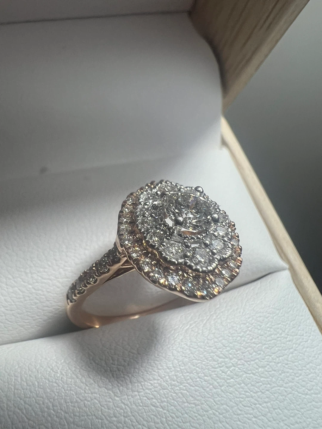 Rose Gold Diamond Engagement Ring - photo 3
