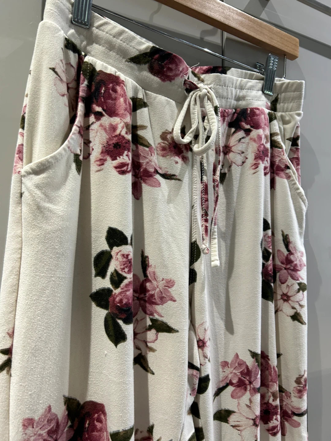 Ardene Floral Print Jogger Pants - Size S/P - photo 2