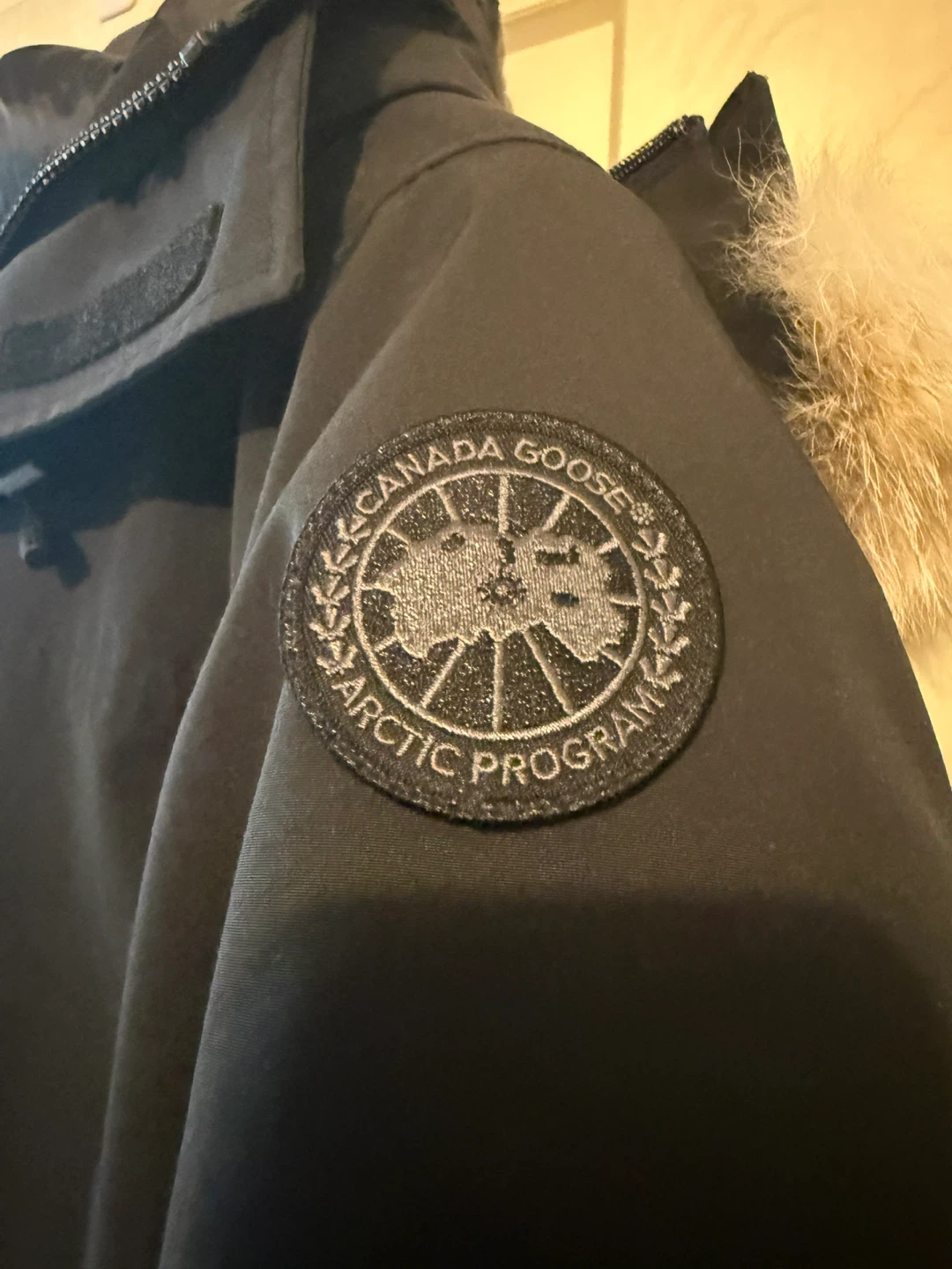 Canada Goose Arctic Program Parka - Size L - photo 2
