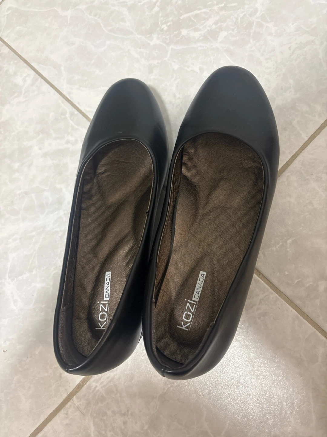 Kozi Canada Women's Black Flats - photo 2