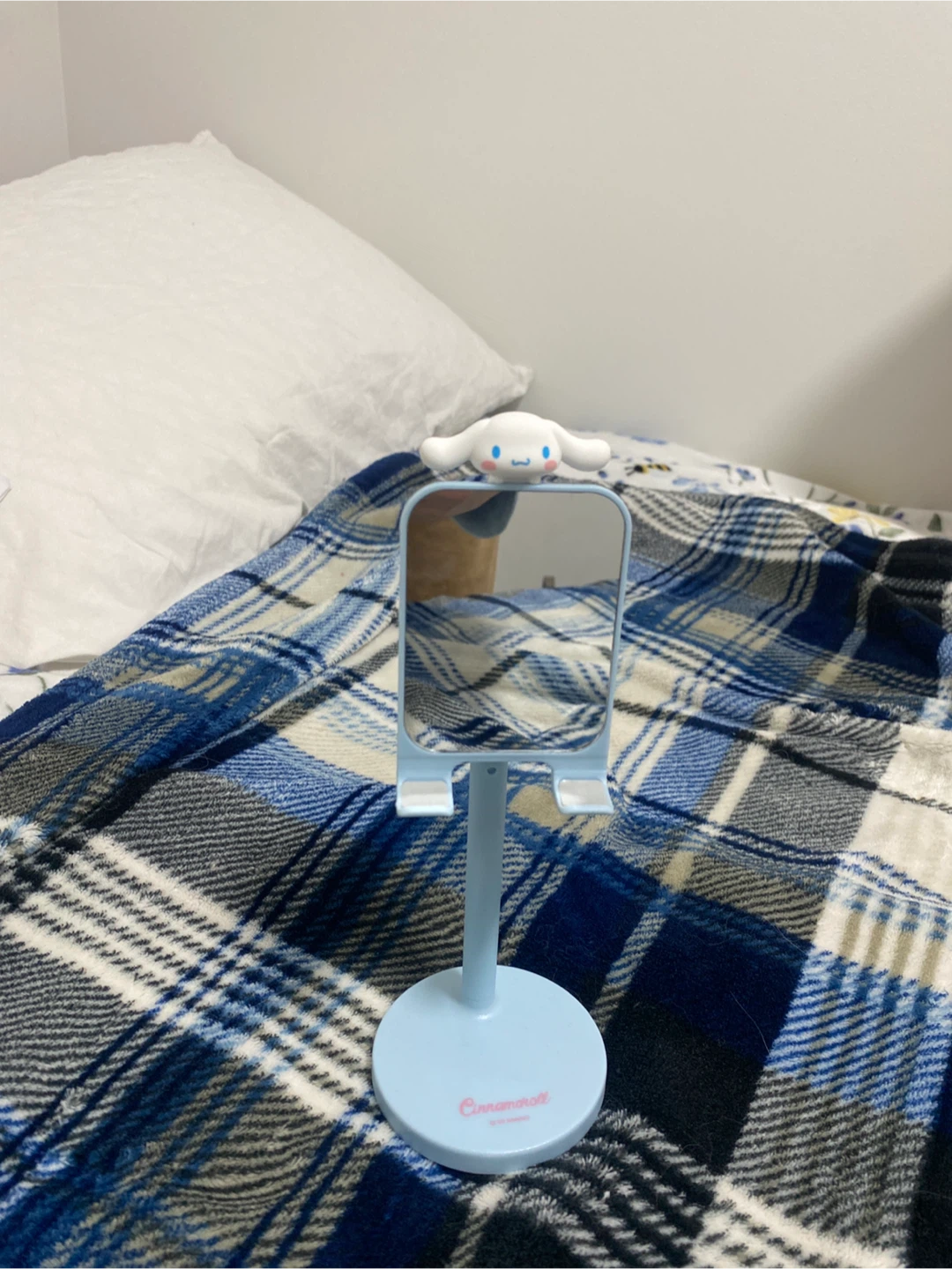 Cinnamoroll Phone Stand with Mirror