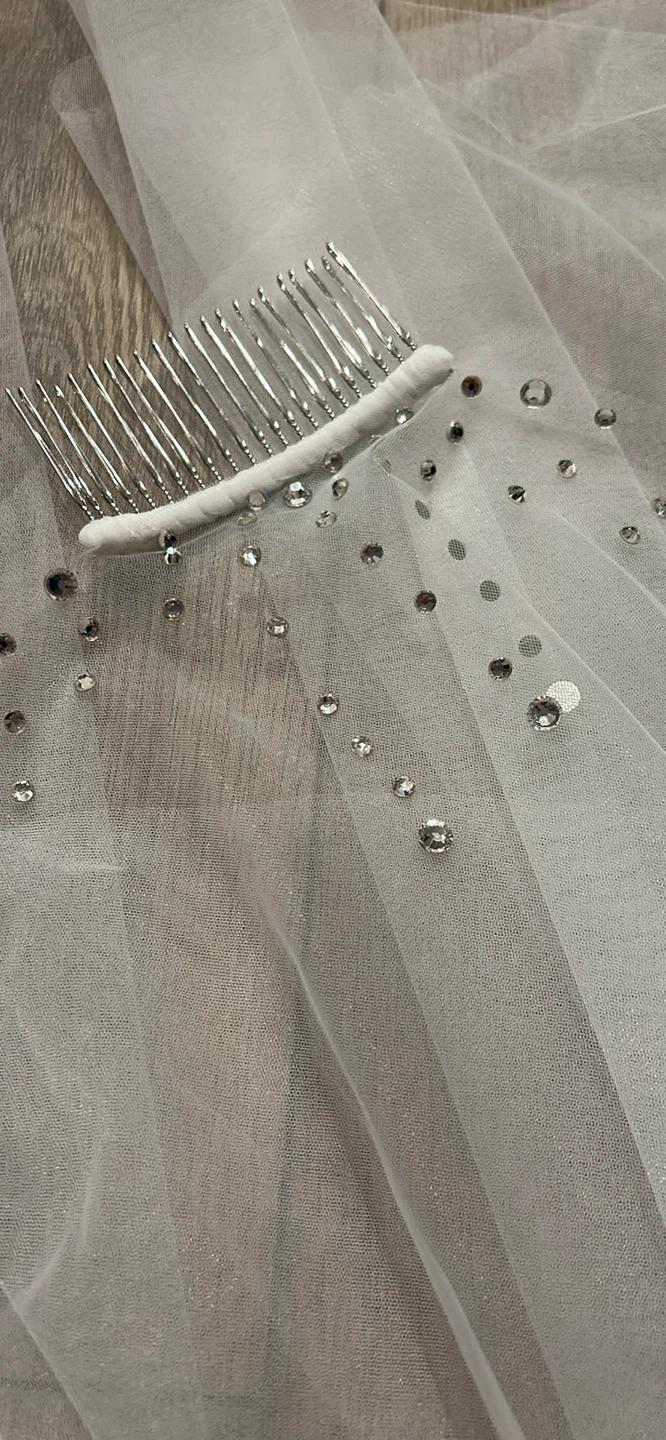White Bridal Veil with Rhinestone Embellishments - photo 3