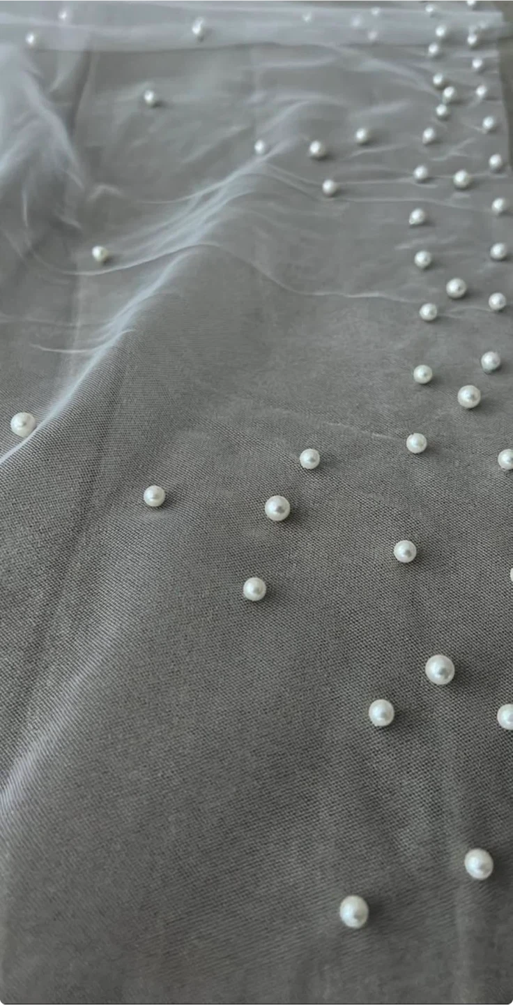 White Wedding Veil with Pearls - photo 4