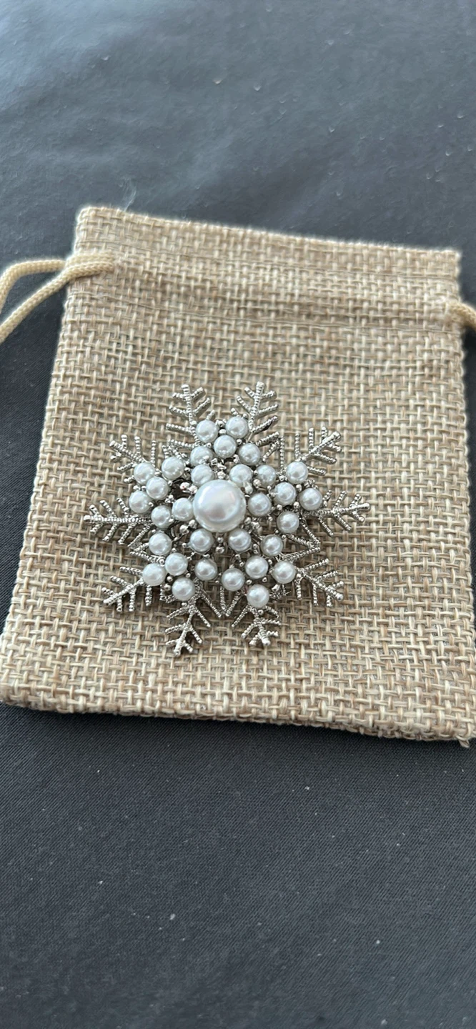 Pearl Snowflake Brooch - photo 3