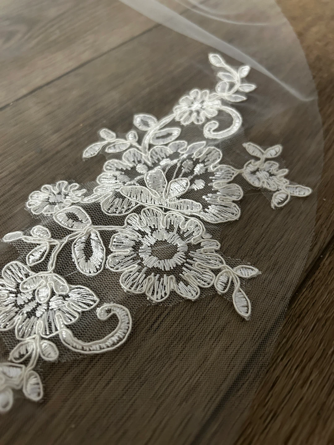 Soft White Lace embellished cathedral Veil - photo 4