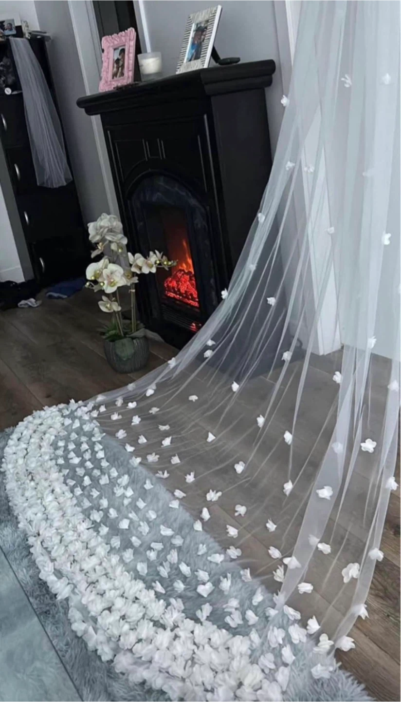 Soft White cathedral Wedding Veil with 3D Flowers - photo 2