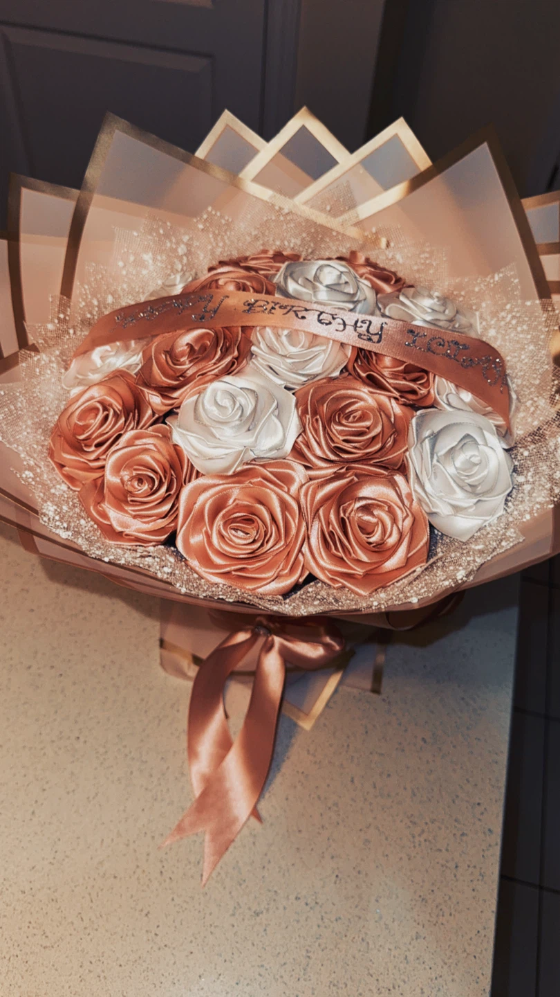 Satin Rose Bouquet - Happy Birthday - photo 3