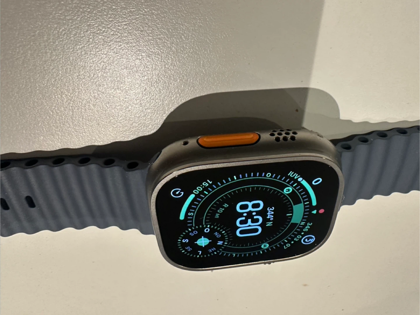 Apple Watch Ultra 49mm Titanium Case