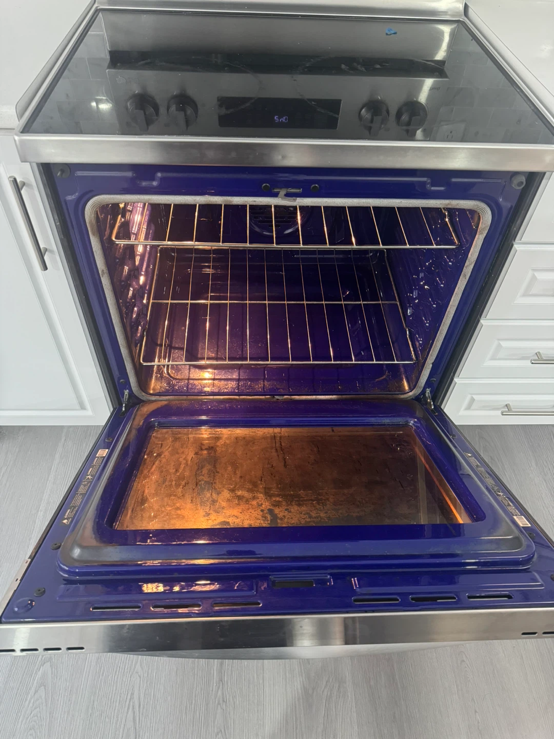 LG Stainless Steel Electric Range with Oven - photo 2