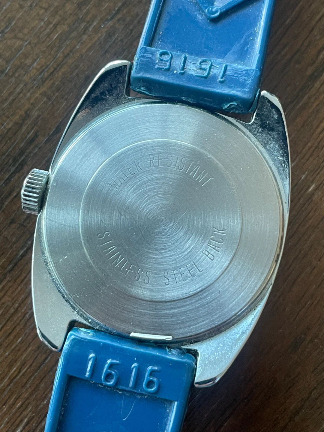 Vintage Timex Water Resistant Dive Watch - photo 2