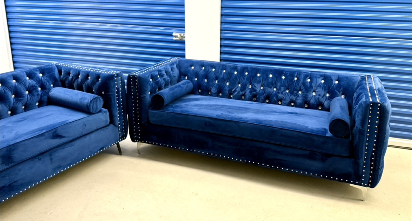 Blue Velvet Chesterfield Sofa