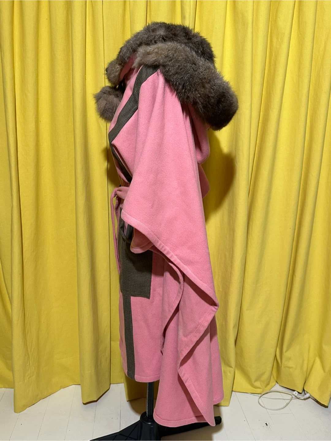 Pink Cape with Rabbit Fur Trim and Hood 100% wool - photo 4
