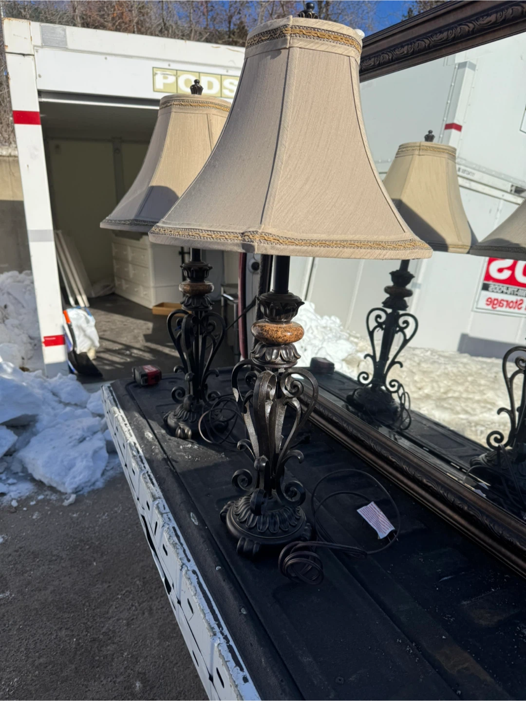 Set of 2 Vintage Ornate Table Lamps - photo 2