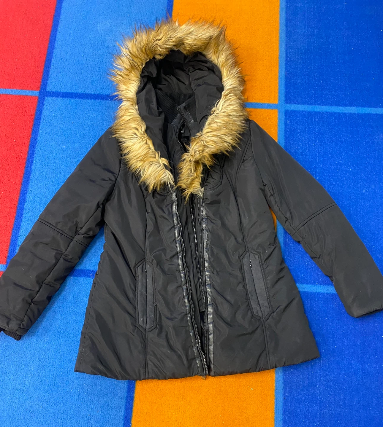 LE CHÂTEAU Black Jacket with Faux Fur Hood Size M