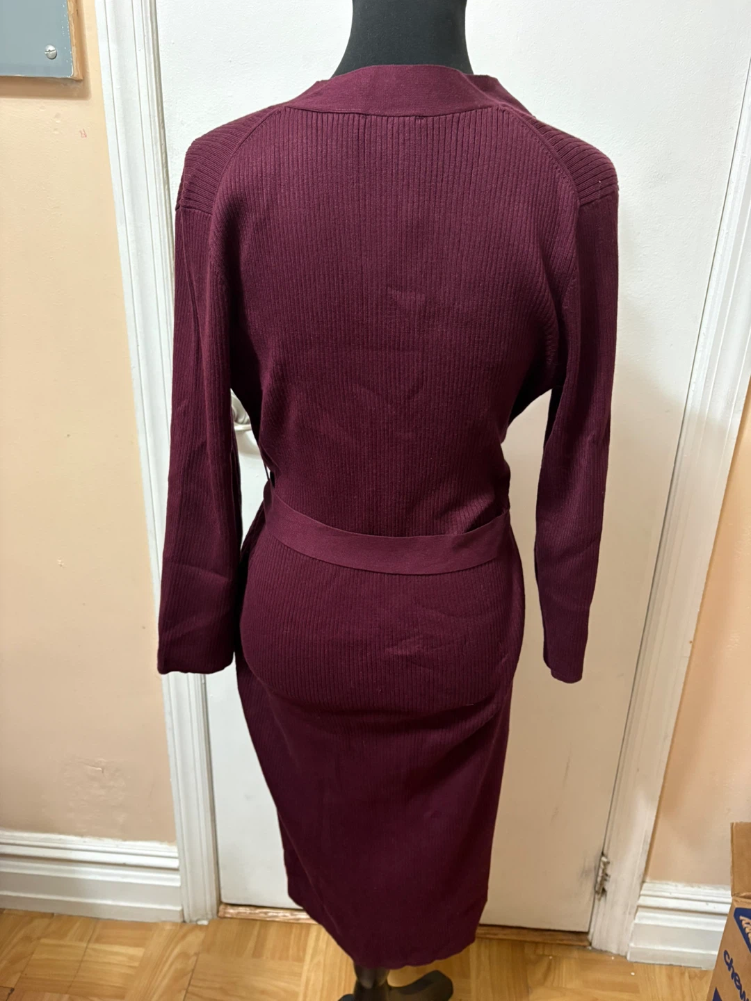 Women's Burgundy Ribbed Knit Belted Midi Dress - photo 3