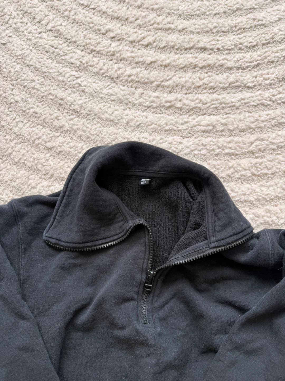 Uniqlo Black Half-Zip Sweatshirt - photo 2