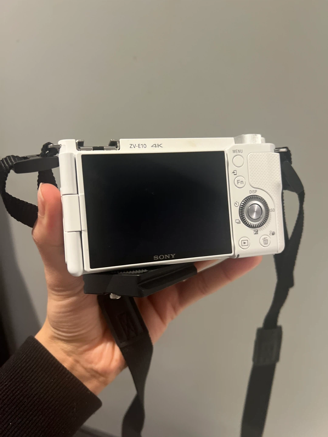 Sony ZV-E10 Mirrorless Camera with 16-50mm Lens - White - photo 2