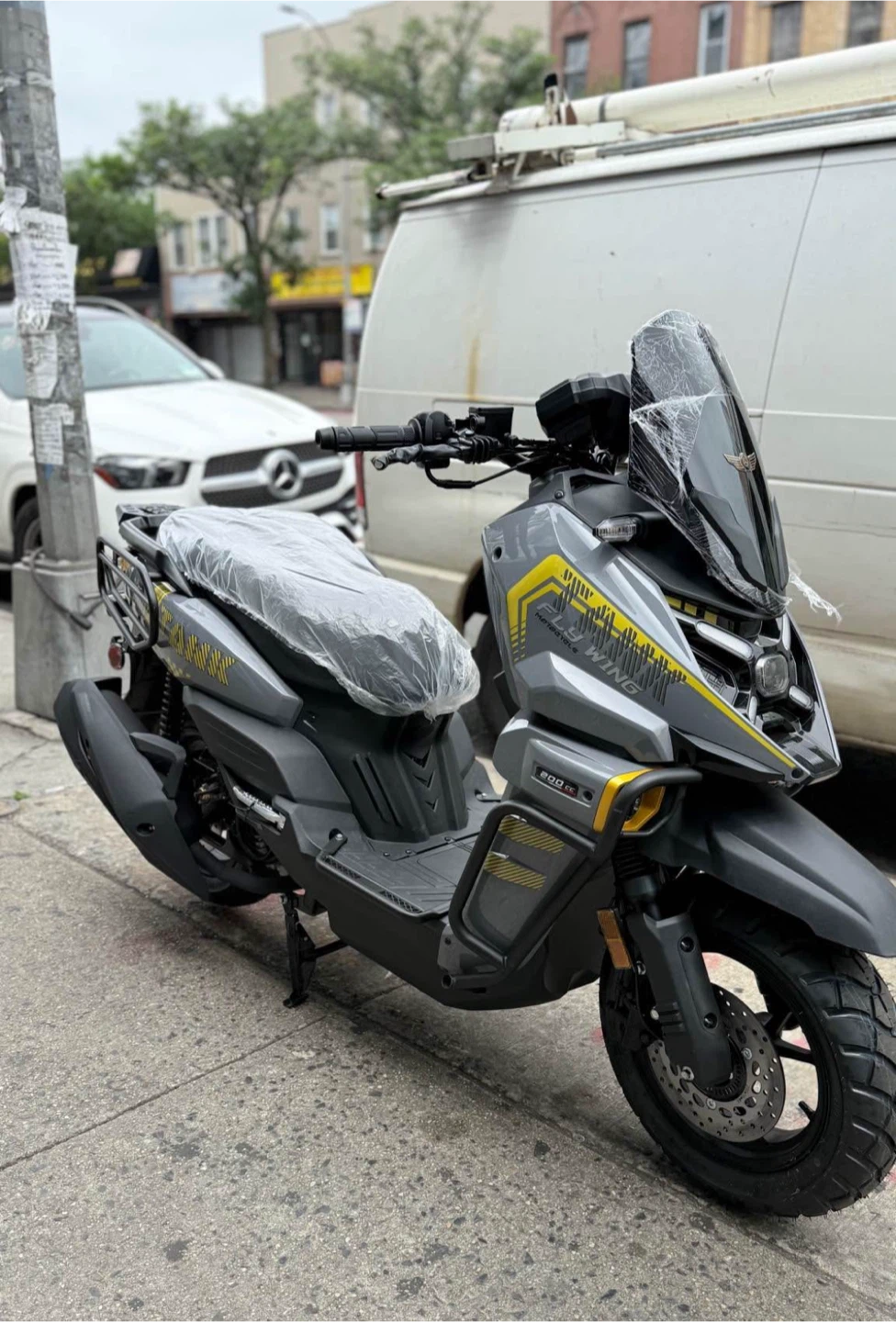 FLY WING 200cc Scooter