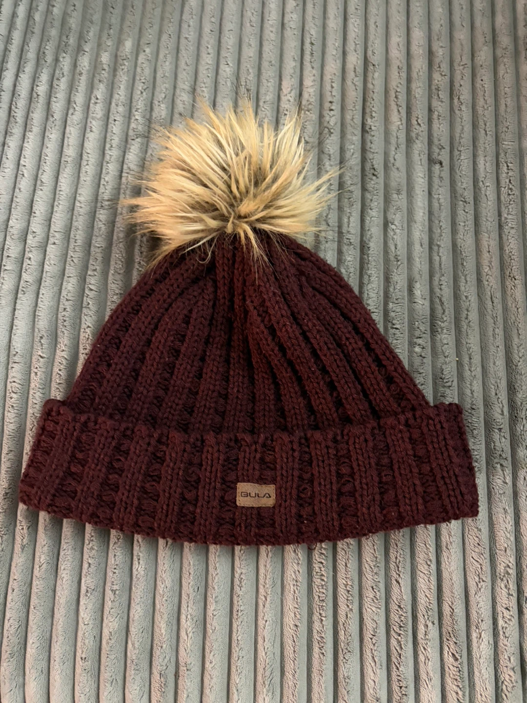 GULA Burgundy Beanie with Faux Fur Pom Pom