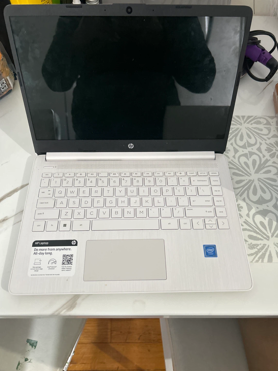 HP Laptop - White - photo 2