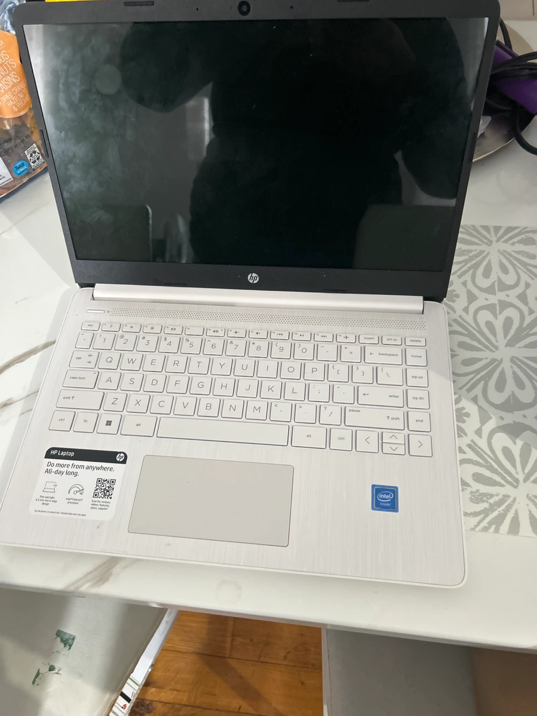 HP Laptop - White - photo 3