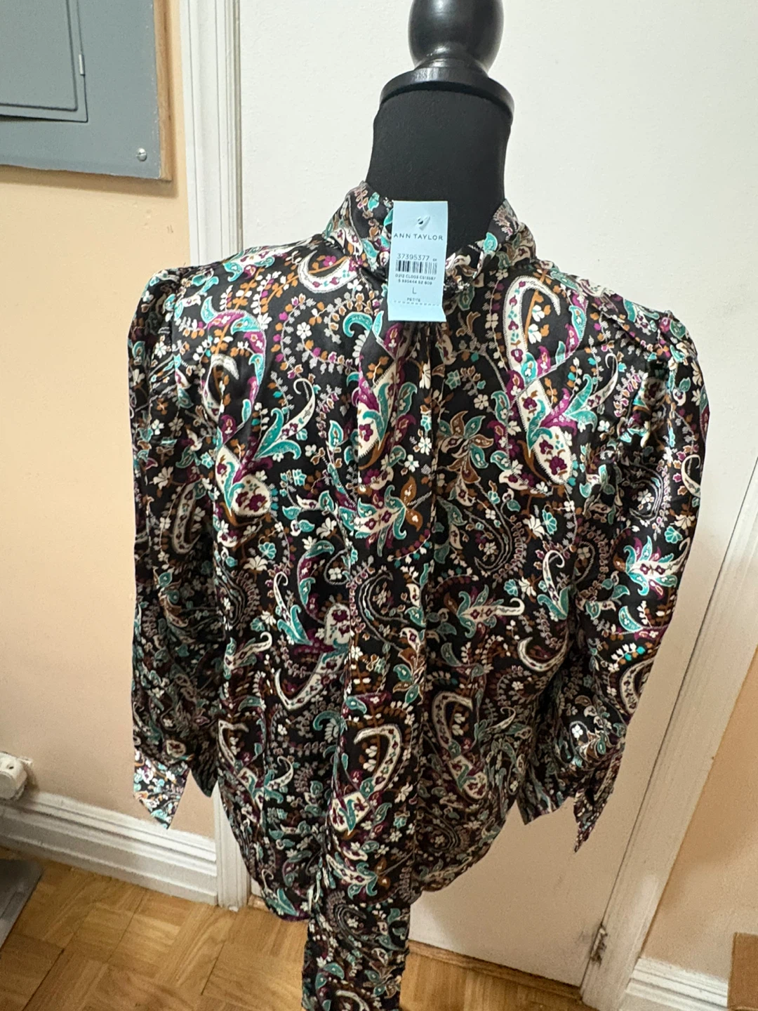 Ann Taylor Blouse - Size L Petite - photo 3