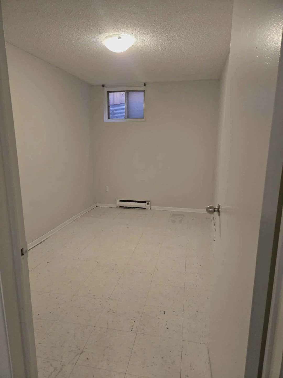 Basement for Rent - Townhouse - photo 2