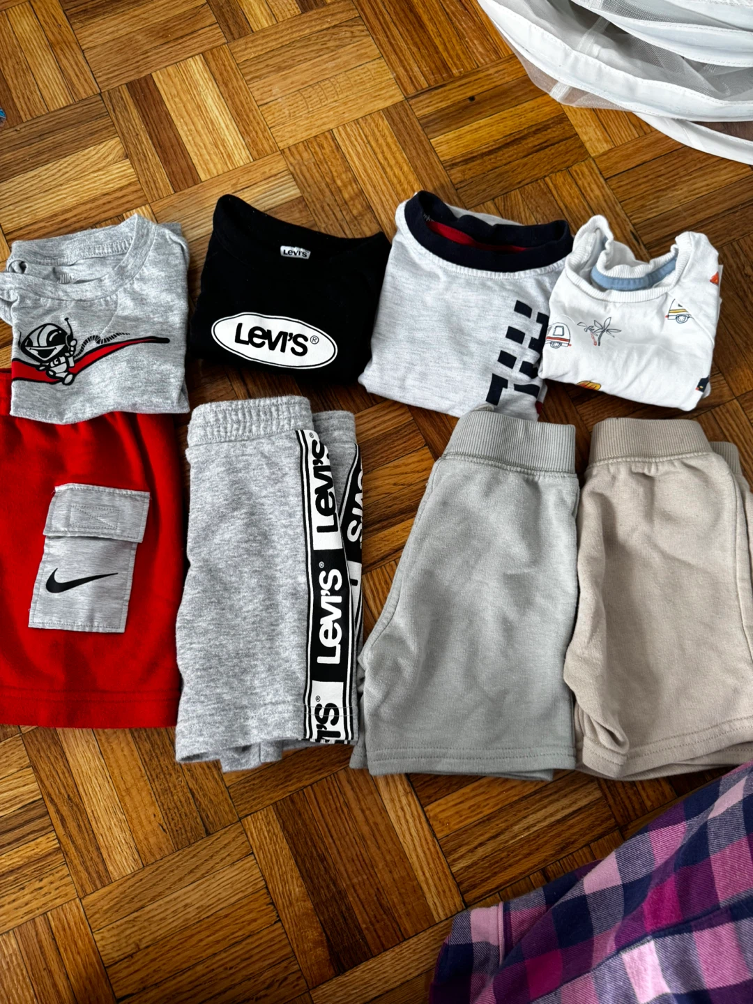 FREEE!! Boys' Clothing Bundle: Nike, Levi's & More