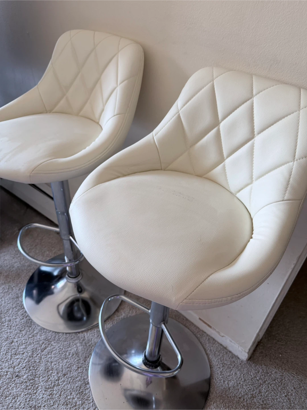 Set of 2 White Adjustable Bar Stools - photo 2