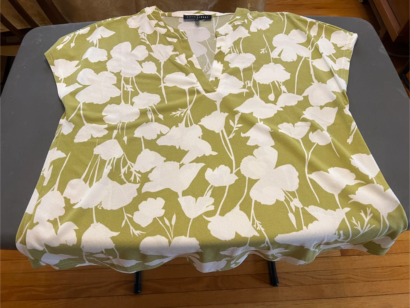 Lot of 3 Women's Tops - Ava & Grace, Fifty Street, Floral Print - photo 2