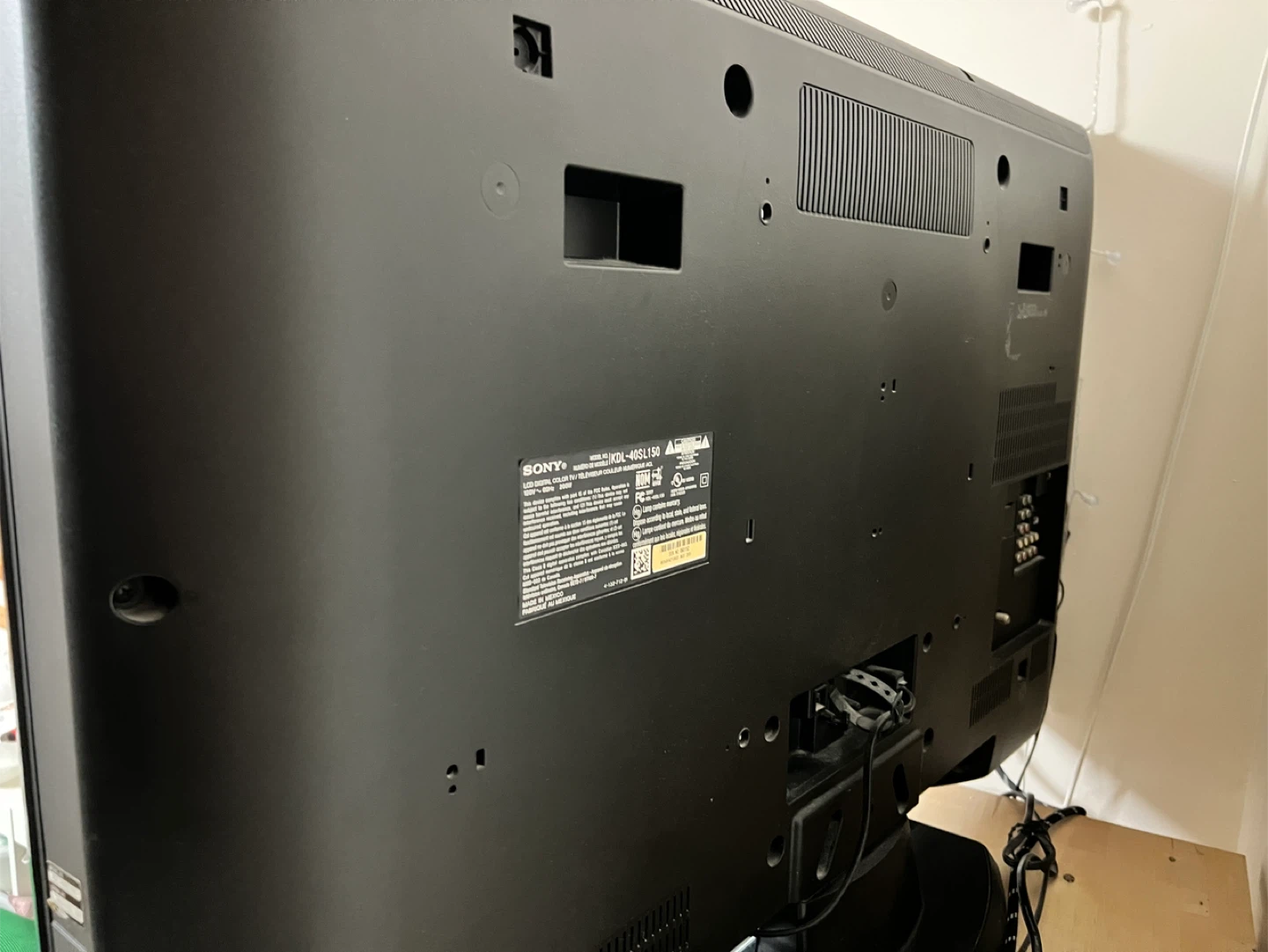 Sony KDL-40SL150 LCD Digital Color TV