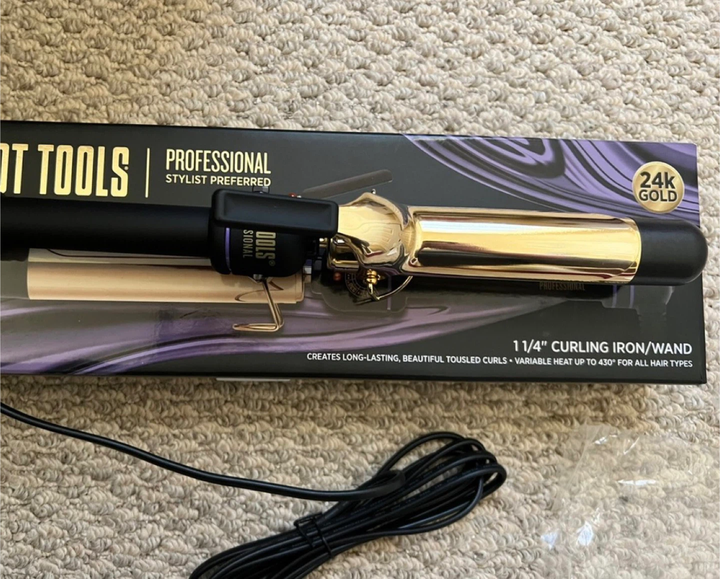 Never Used: Hot Tools 24K Gold 1 1/4" Curling Iron/Wand