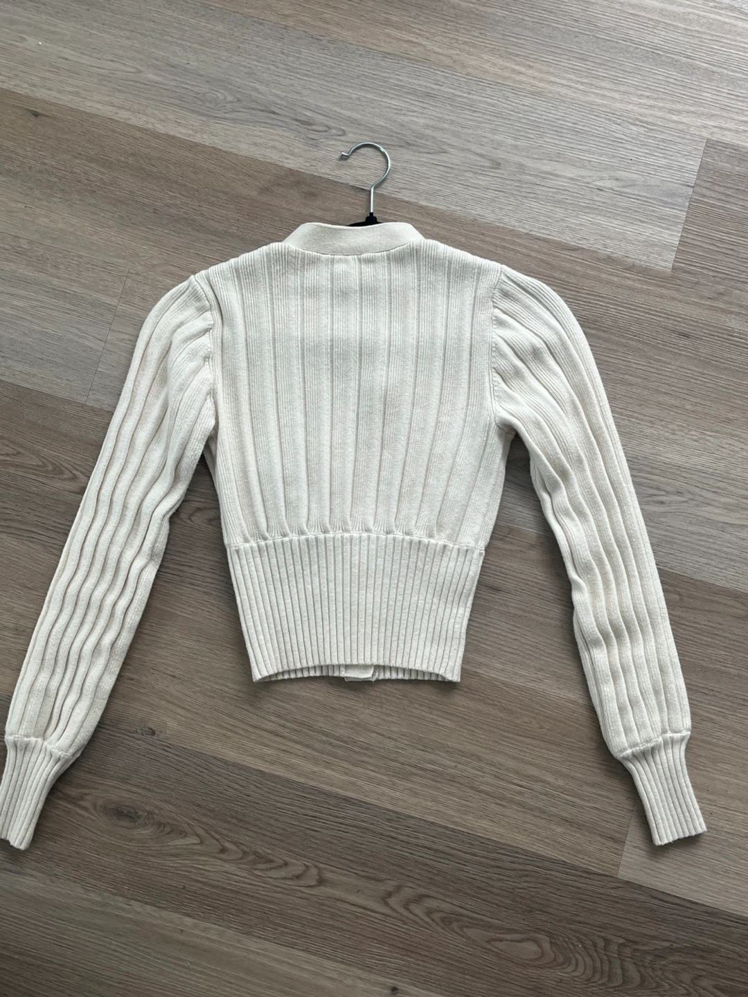 Aritzia Cream plunge cardigan - photo 3