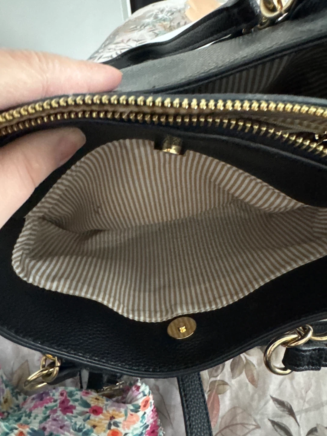 Manette Lepore Black Faux Leather Tote Handbag - photo 4