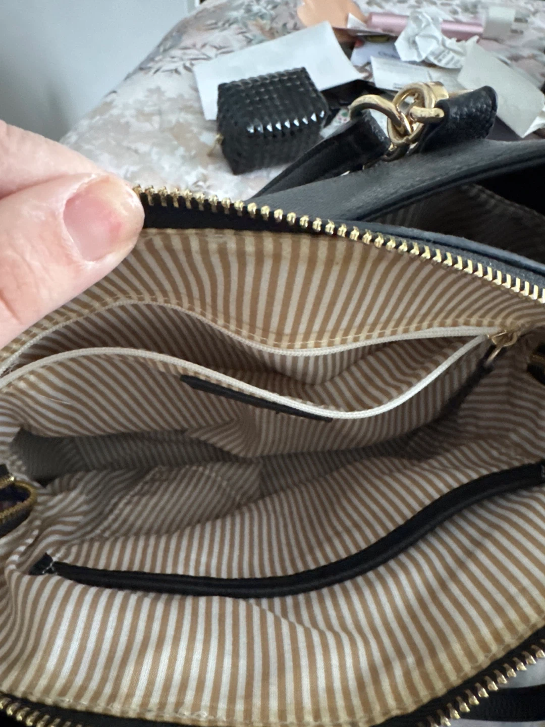 Manette Lepore Black Faux Leather Tote Handbag - photo 2