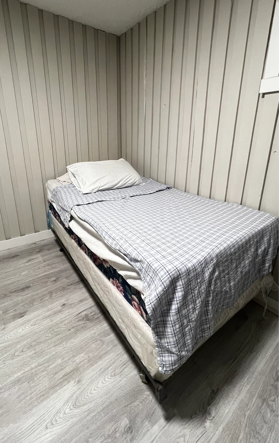 Twin Bed Frame with Mattress and Bedding - photo 2