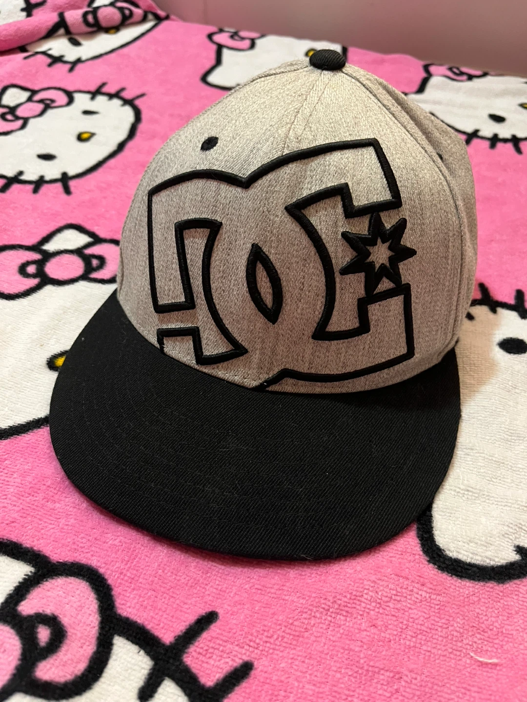 DC Shoes Snapback Hat 6 7/8" - 7 1/4"
