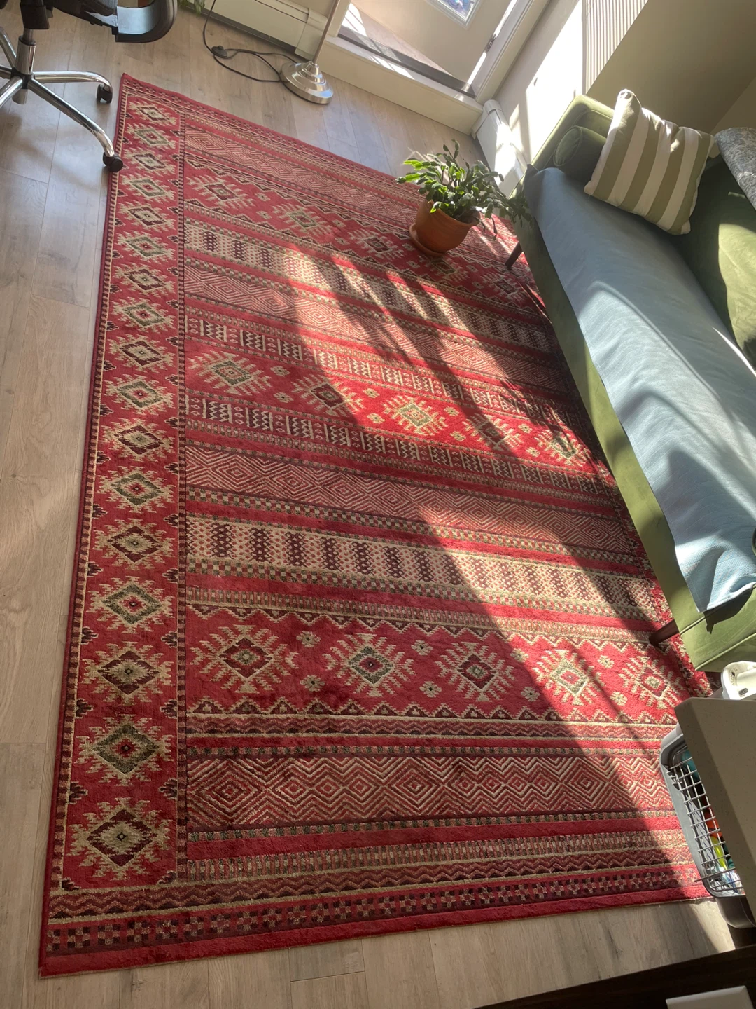Red Viscose Area Rug - photo 2
