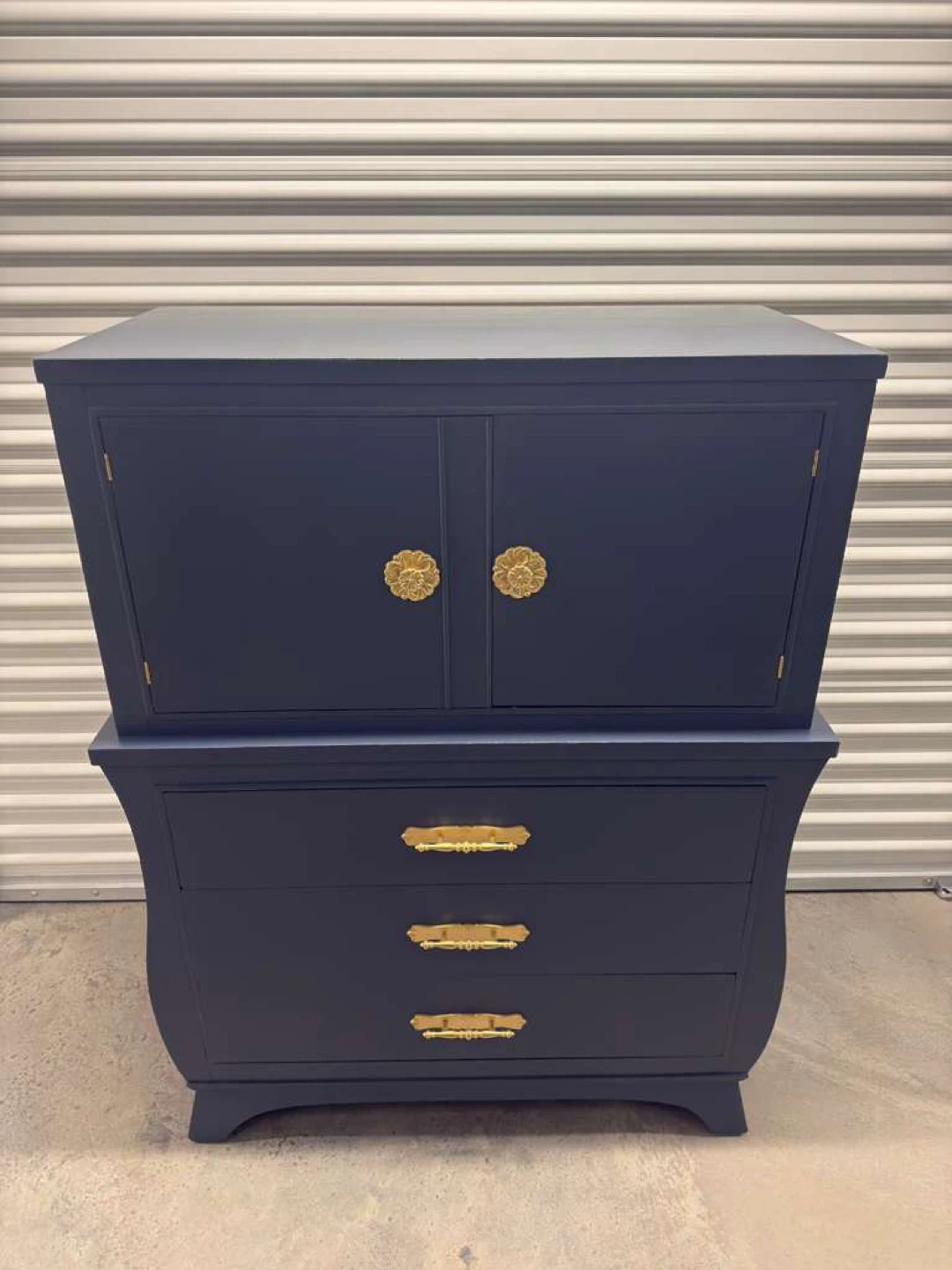 🚨Free Delivery nearby Jersey City Navy Blue Vintage Dresser