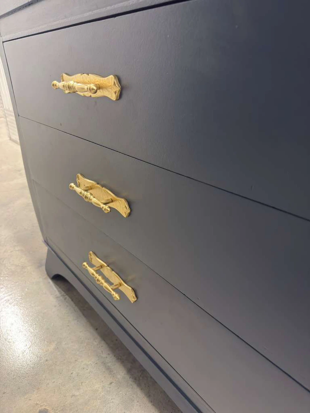 🚨Free Delivery nearby Jersey City Navy Blue Vintage Dresser - photo 3