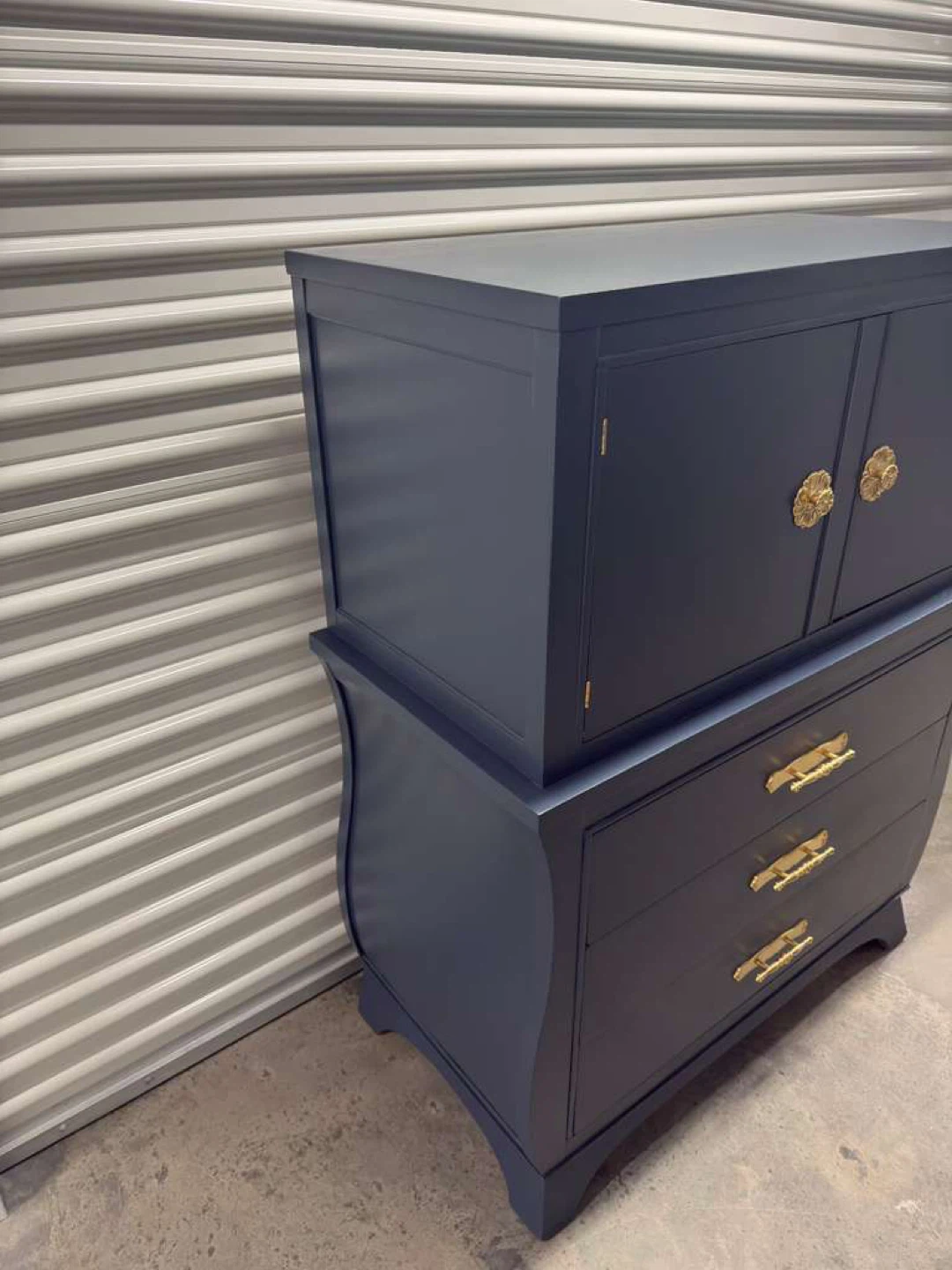 🚨Free Delivery nearby Jersey City Navy Blue Vintage Dresser - photo 4