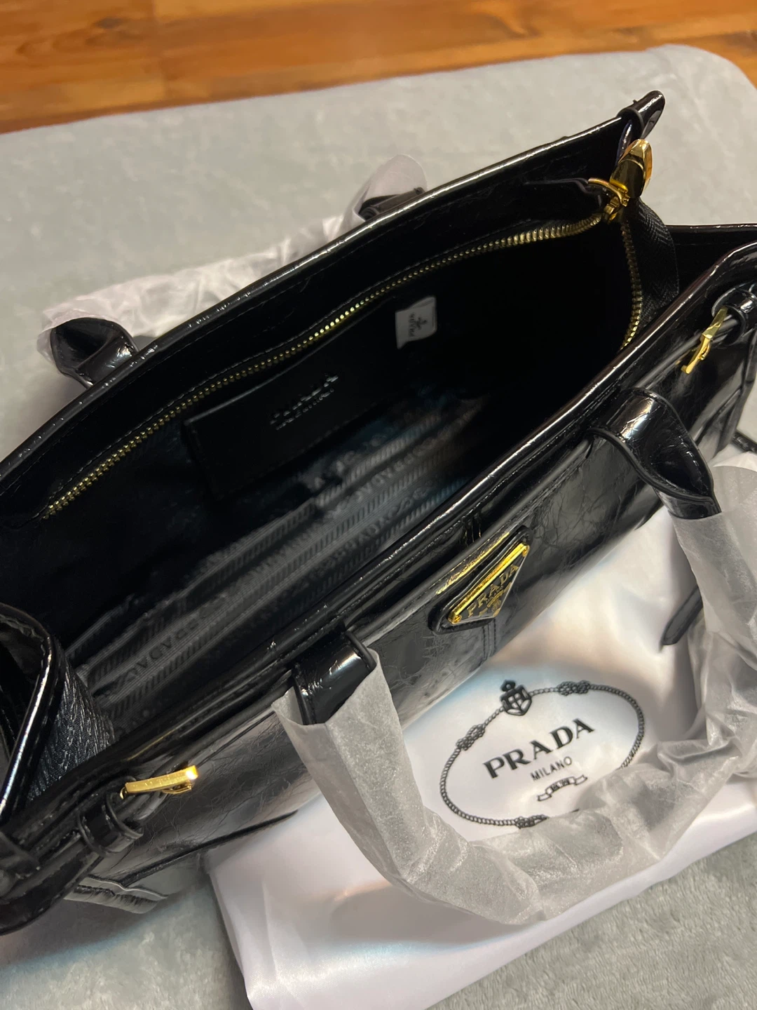 Prada Black Patent Leather Top Handle Bag - photo 4