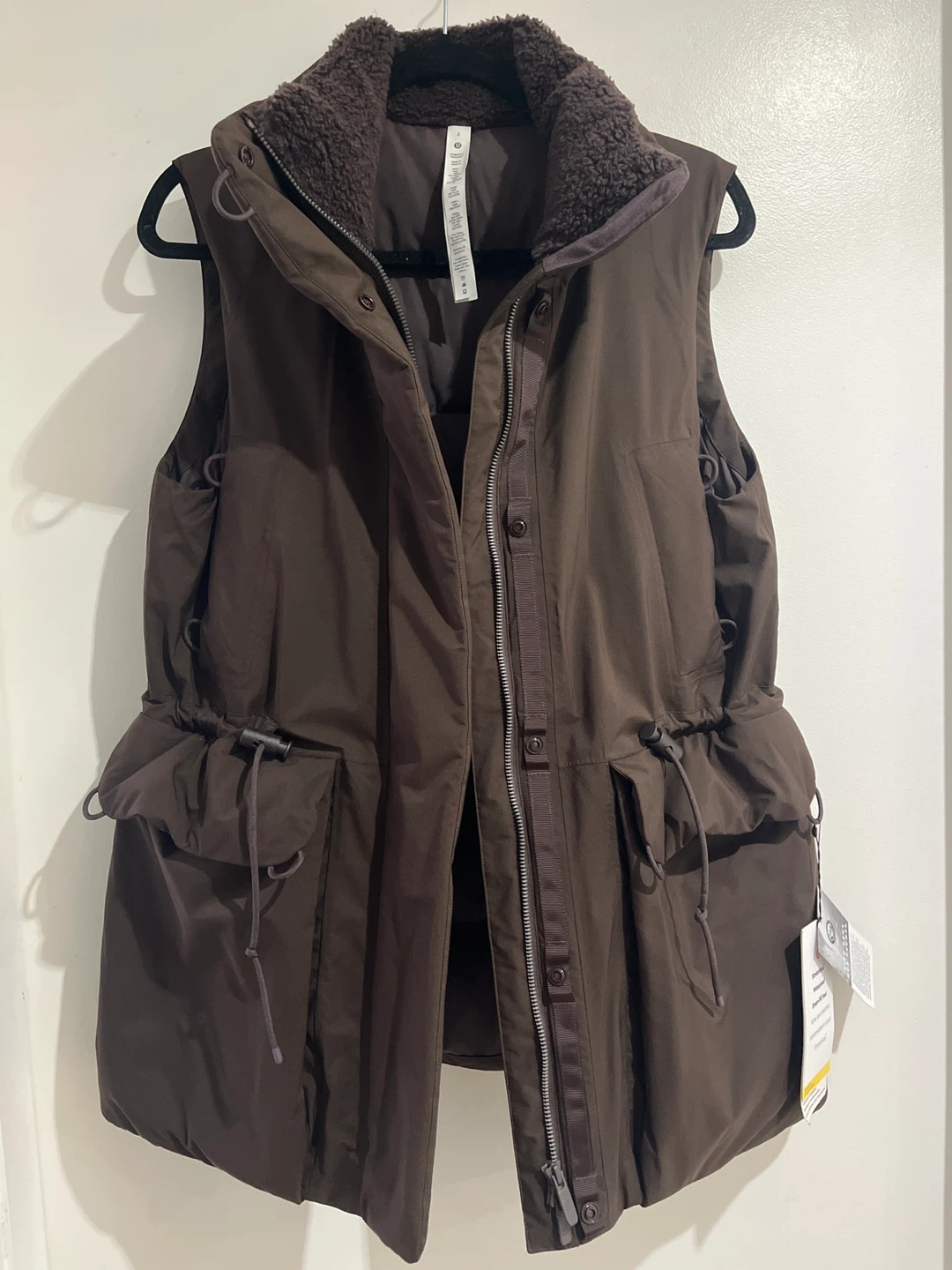 Lululemon Waterproof Down Oversized Vest - Size 2 - Espresso - photo 2