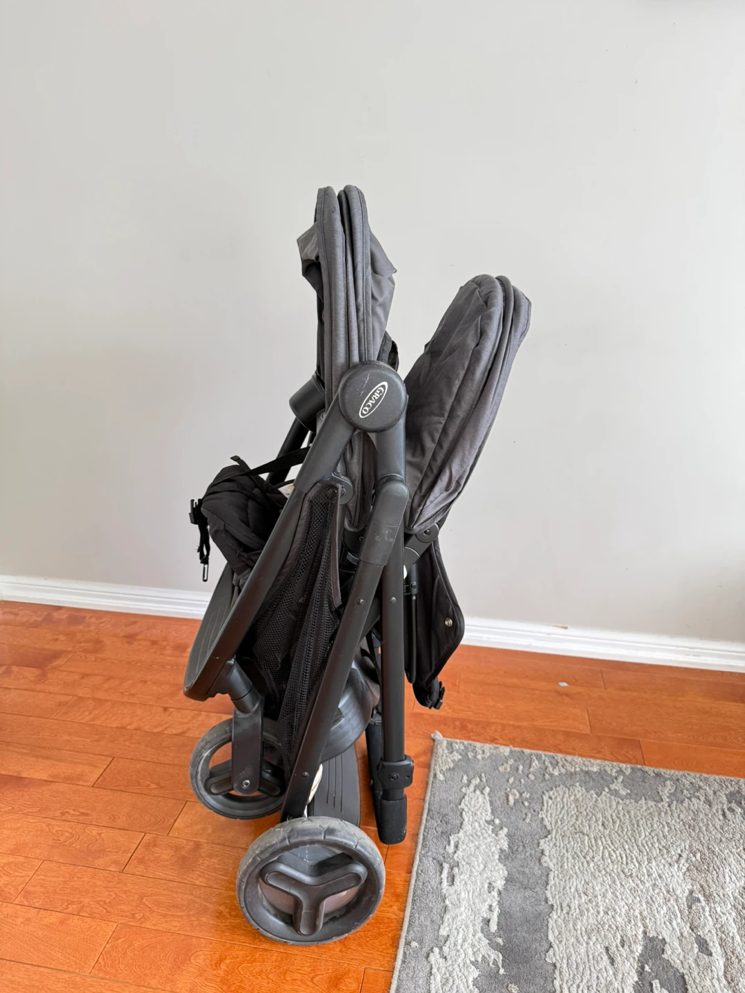Graco Ready2Grow 2.0 Double Stroller – Excellent Condition - photo 2