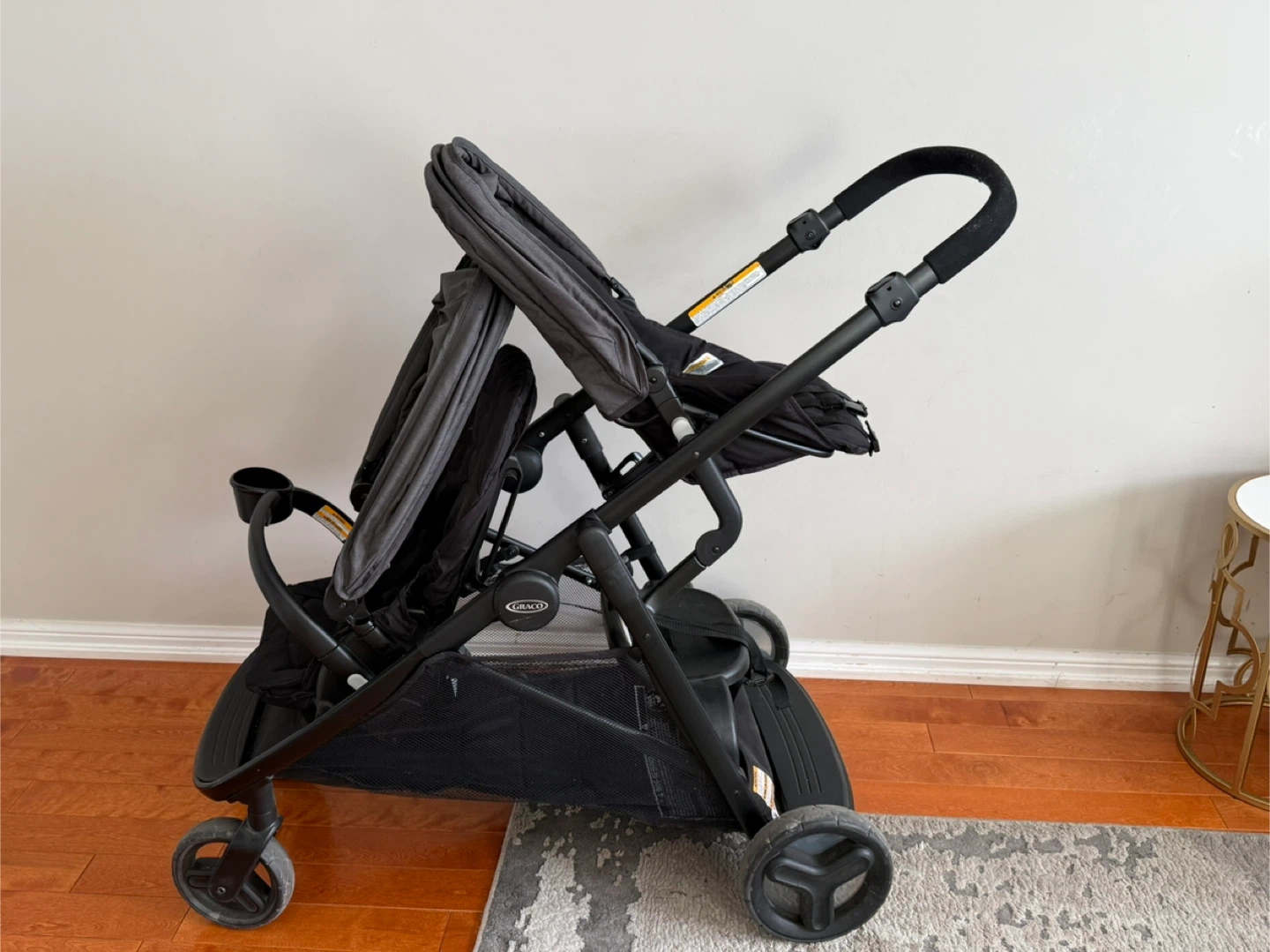 Graco Ready2Grow 2.0 Double Stroller – Excellent Condition - photo 5