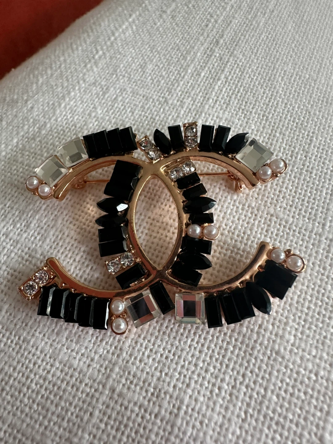 CC Brooch with pearls Black and Clear Gems