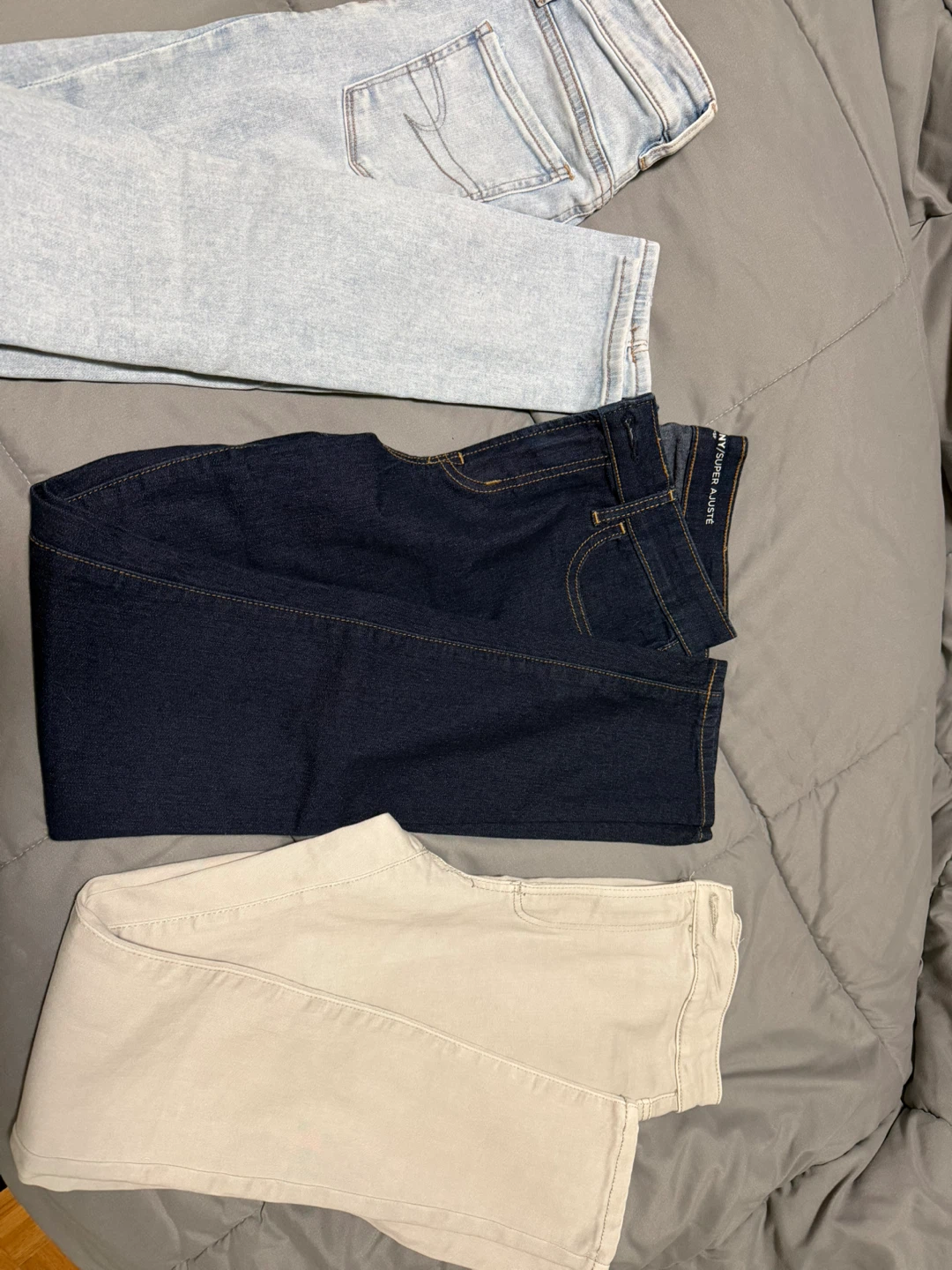 Lot of 3 Pairs of Jeans - Old Navy, American Eagle, Zara Kids
