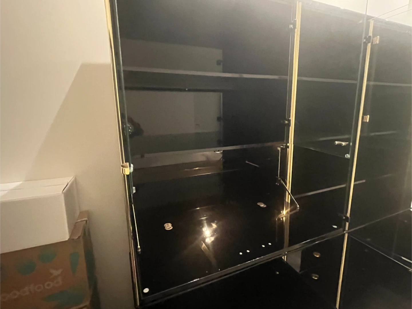 Black Lacquer and Gold Display Cabinet/Storage Unit - photo 4